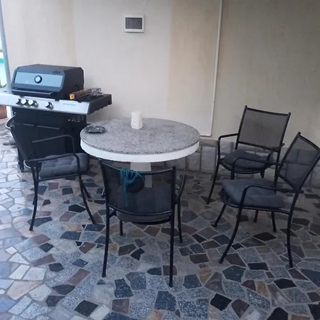 Cucic Appartamento Lopar